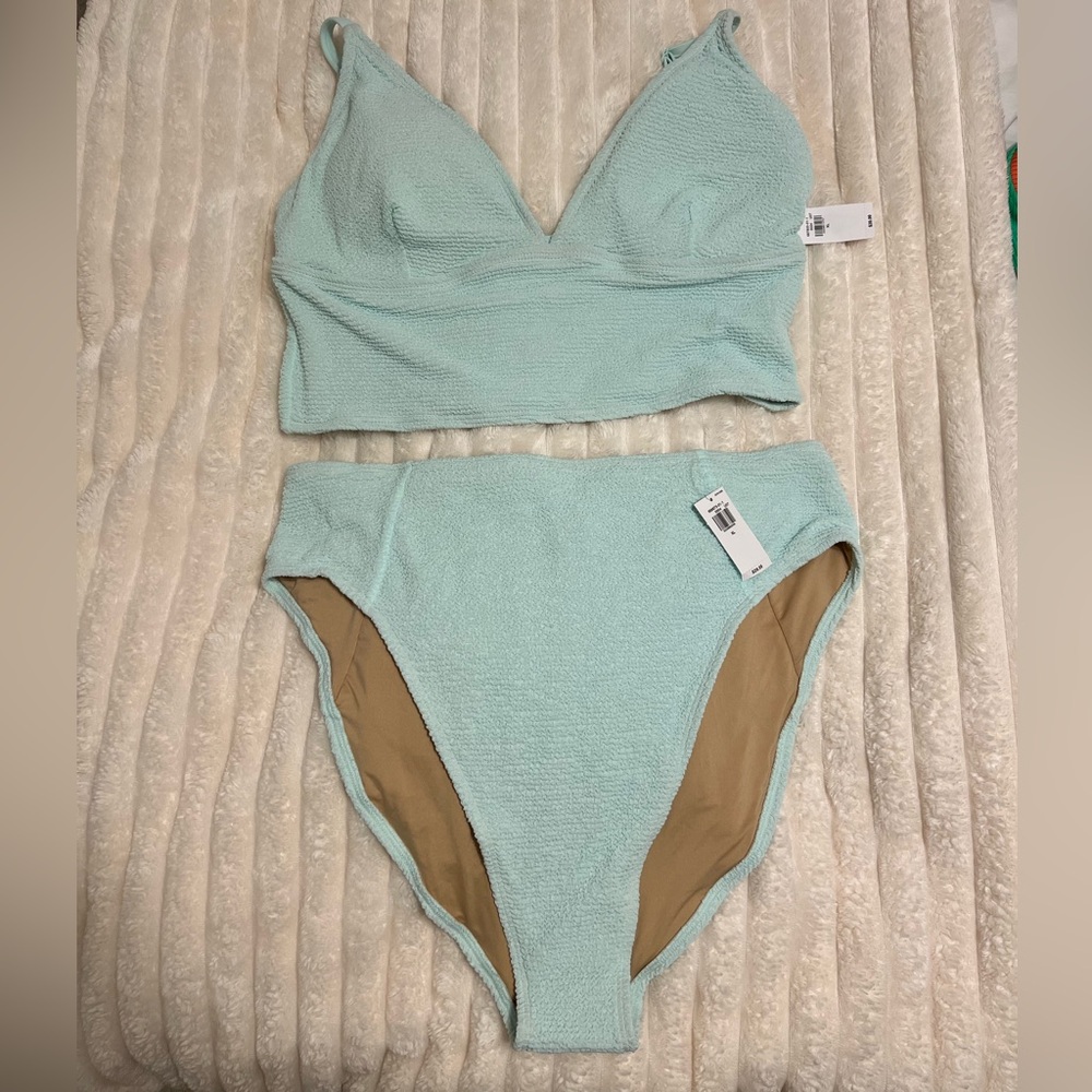 Old Navy crinkle bikini NWT